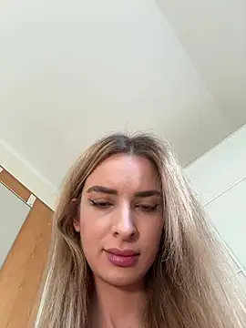 Snapshot of EvieEvans chatting on January 2025 01:59:01 PM EvieEvans online show from January 2025 01:59:01 PM