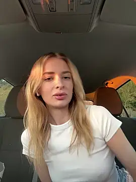 Snapshot of EvieEvans chatting on February 2025 05:19:02 PM EvieEvans online show from February 2025 05:19:02 PM