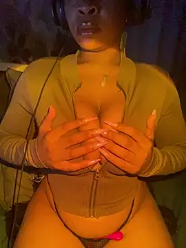 YellowHoneyDip online show from December 2024 03:21:02 AM