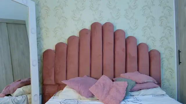 Bella Fior online show from October 2025 12:00:02 AM