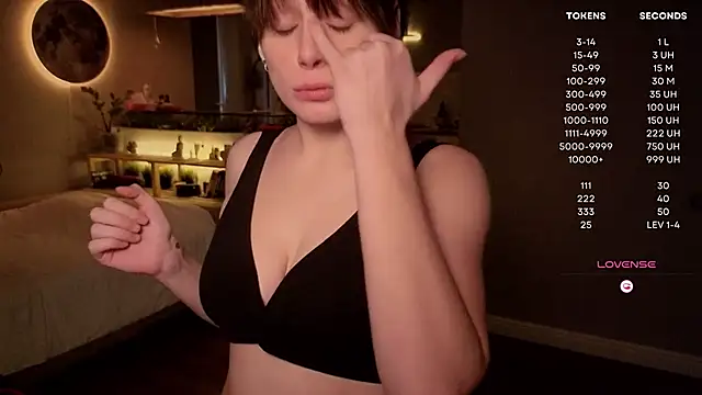 moon deity  online show from October 2025 02:39:02 PM