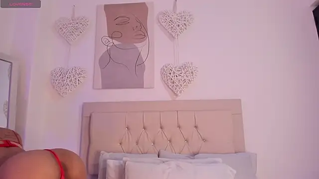 daiana curly online show from January 2025 01:38:01 PM