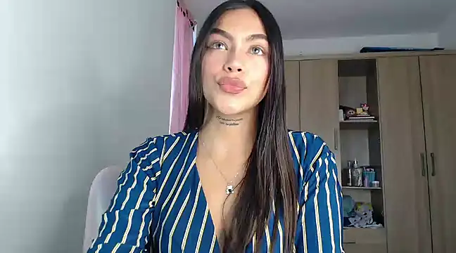 Snapshot of fairylatin222 chatting on January 2025 10:41:01 PM fairylatin222 online show from January 2025 10:41:01 PM