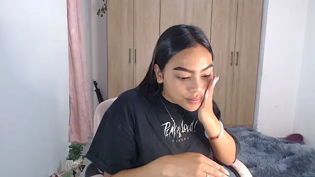 Snapshot of fairylatin222 chatting on February 2025 10:50:02 AM fairylatin222 online show from February 2025 10:50:02 AM