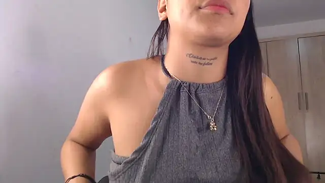 Snapshot of fairylatin222 chatting on February 2025 01:13:02 AM fairylatin222 online show from February 2025 01:13:02 AM