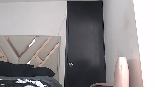 Snapshot of fairylatin222 chatting on October 2025 01:15:02 PM fairylatin222 online show from October 2025 01:15:02 PM