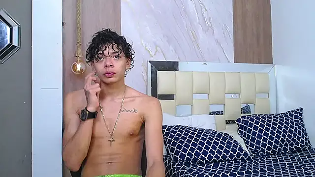 Snapshot of Harry_jhonsson chatting on November 2025 09:37:01 PM Harry jhonsson online show from November 2025 09:37:01 PM