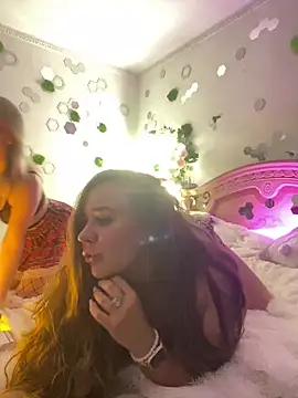 Snapshot of AurorHarris chatting on January 2025 11:42:02 AM AurorHarris online show from January 2025 11:42:02 AM