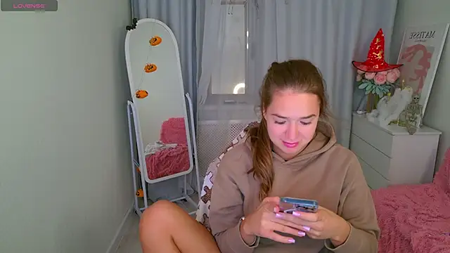 LovelyJessie online show from October 2025 12:49:02 PM