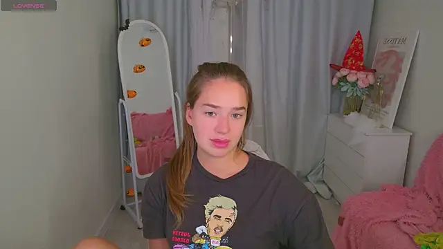 LovelyJessie online show from October 2025 11:58:01 AM