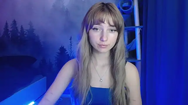 LuciaYoung online show from December 2024 07:21:01 PM