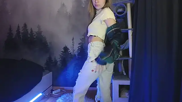 LuciaYoung online show from December 2024 07:26:02 AM