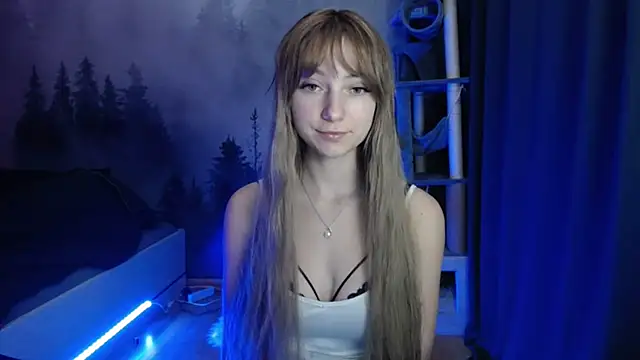 LuciaYoung online show from December 2024 10:34:02 PM