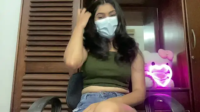 Snapshot of Princess_Lily chatting on January 2025 12:58:01 PM Princess Lily online show from January 2025 12:58:01 PM