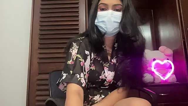 Snapshot of Princess_Lily chatting on February 2025 01:46:01 PM Princess Lily online show from February 2025 01:46:01 PM