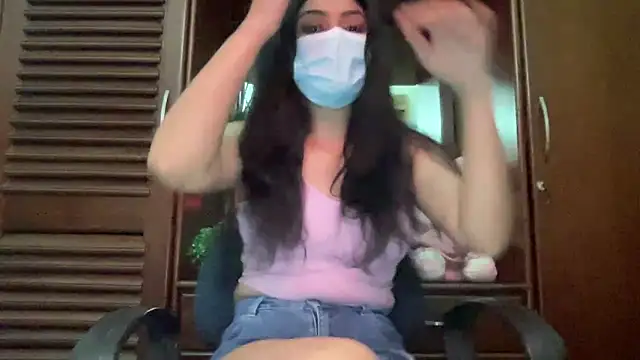 Snapshot of Princess_Lily chatting on December 2025 04:45:02 PM Princess Lily online show from December 2025 04:45:02 PM