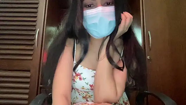 Snapshot of Princess_Lily chatting on December 2025 02:33:01 PM Princess Lily online show from December 2025 02:33:01 PM