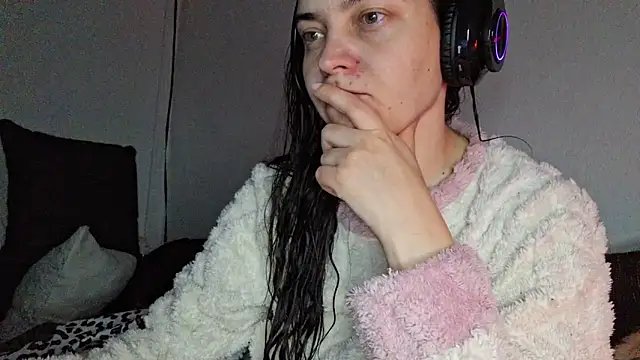 Cyndee Winter online show from December 2024 10:13:02 PM