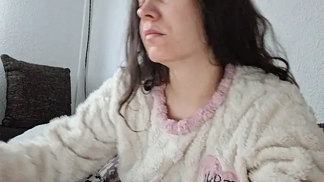 Cyndee Winter online show from December 2024 08:23:02 AM