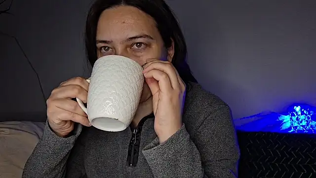 Cyndee Winter online show from October 2025 04:48:02 PM