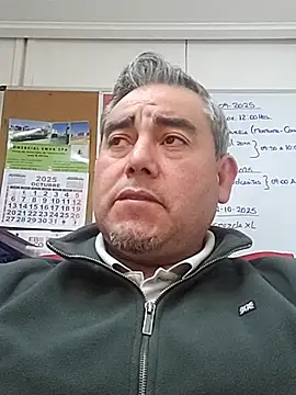 Snapshot of Manolete007x chatting on October 2025 10:18:01 PM Manolete007x online show from October 2025 10:18:01 PM