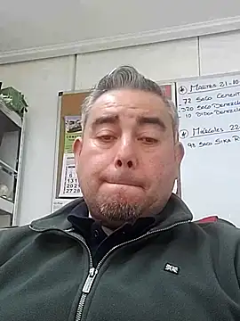 Snapshot of Manolete007x chatting on October 2025 10:32:02 PM Manolete007x online show from October 2025 10:32:02 PM