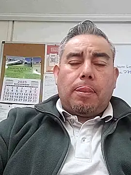 Snapshot of Manolete007x chatting on November 2025 10:41:02 PM Manolete007x online show from November 2025 10:41:02 PM