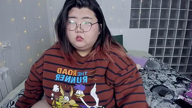 Nadine asian online show from December 2024 12:12:02 PM