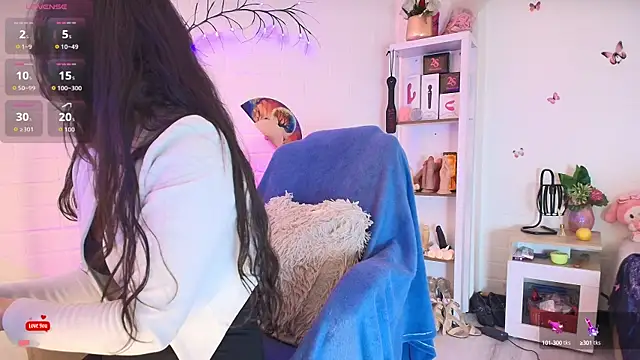 Rapunzeell  online show from September 2025 01:25:02 PM