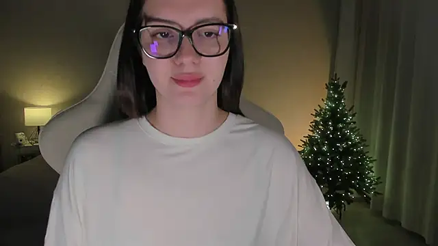 Snapshot of Sonia_moon_ chatting on December 2024 04:19:01 AM Sonia moon online show from December 2024 04:19:01 AM