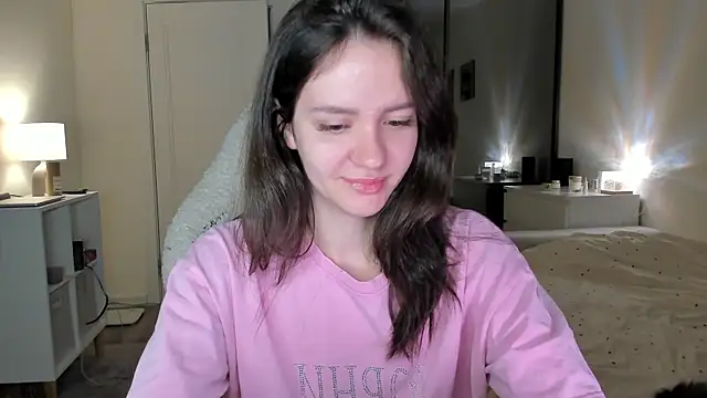 Snapshot of Sonia_moon_ chatting on October 2025 02:41:02 AM Sonia moon online show from October 2025 02:41:02 AM