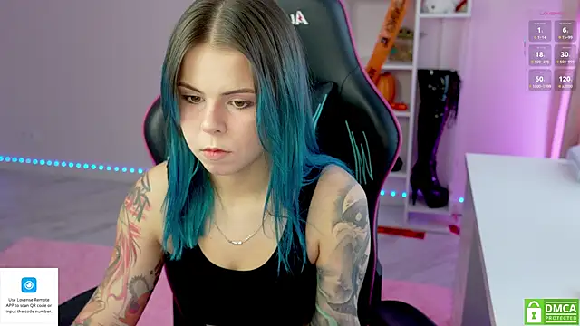 Snapshot of Latex_Kitty chatting on October 2025 11:55:01 AM Latex Kitty online show from October 2025 11:55:01 AM