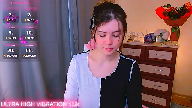 Snapshot of cutie_mili chatting on September 2025 07:02:01 AM cutie mili online show from September 2025 07:02:01 AM