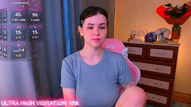 Snapshot of cutie_mili chatting on October 2025 08:10:01 AM cutie mili online show from October 2025 08:10:01 AM