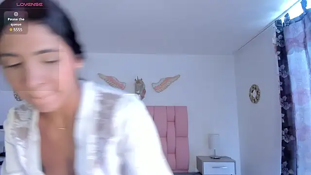VeronikaOlsen online show from December 2024 06:14:01 PM