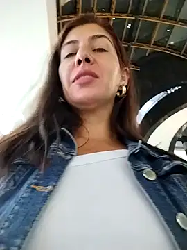Snapshot of scarlett_moore chatting on February 2025 01:02:01 AM scarlett moore online show from February 2025 01:02:01 AM