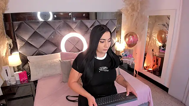 Snapshot of sofhiaa_adaams chatting on October 2025 11:13:01 PM sofhiaa adaams online show from October 2025 11:13:01 PM