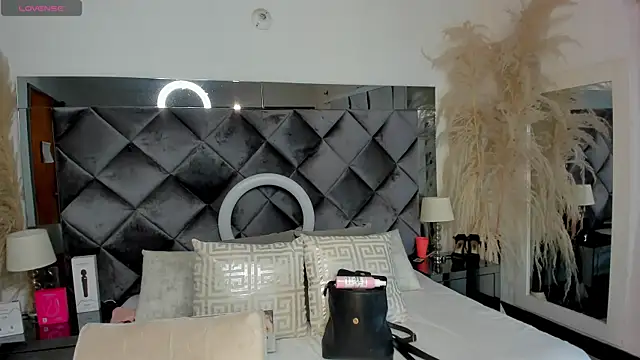 Snapshot of sofhiaa_adaams chatting on October 2025 10:36:01 PM sofhiaa adaams online show from October 2025 10:36:01 PM