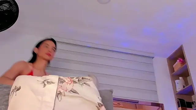 Snapshot of violetta-brown1 chatting on December 2024 02:05:01 AM violetta-brown1 online show from December 2024 02:05:01 AM