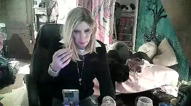 Ombeline1 online show from January 2025 05:06:01 PM