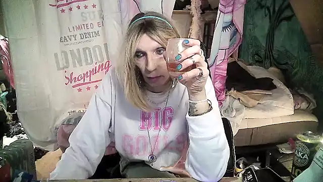 Ombeline1 online show from February 2025 03:18:02 PM