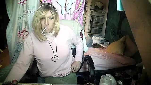 Ombeline1 online show from February 2025 01:33:01 PM