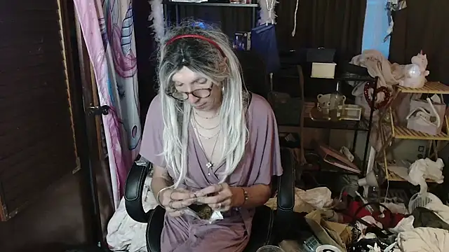 Ombeline1 online show from September 2025 04:57:01 AM