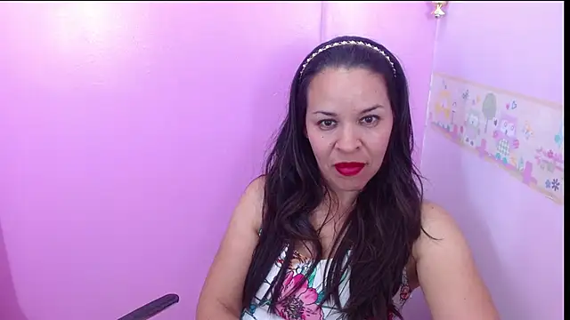 Snapshot of Lizeth_Bels chatting on January 2025 06:41:02 PM Lizeth Bels online show from January 2025 06:41:02 PM