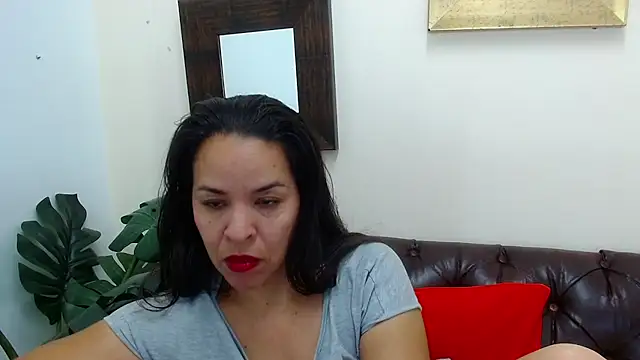 Snapshot of Lizeth_Bels chatting on March 2025 05:17:02 PM Lizeth Bels online show from March 2025 05:17:02 PM