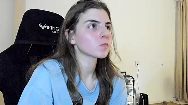 emmamurrr online show from October 2025 05:57:02 PM