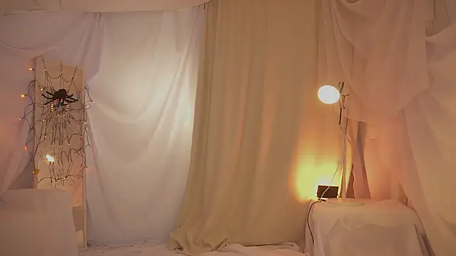 Snapshot of arizonasunrise chatting on November 2025 07:30:02 PM arizonasunrise online show from November 2025 07:30:02 PM