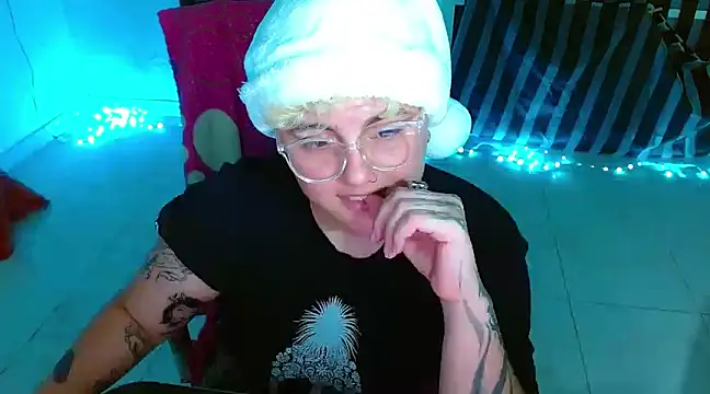 isabeautyx19 online show from December 2024 11:34:02 PM
