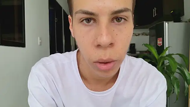 Snapshot of grey___27 chatting on March 2025 05:25:02 PM grey 27 online show from March 2025 05:25:02 PM
