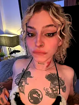 Snapshot of Bonnie_vega chatting on October 2025 08:10:01 PM Bonnie vega online show from October 2025 08:10:01 PM